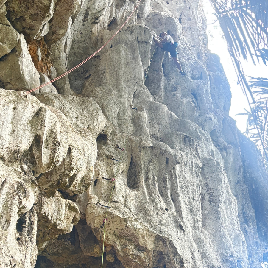 Byrdie finishing the climb on Carrie On, Krabi