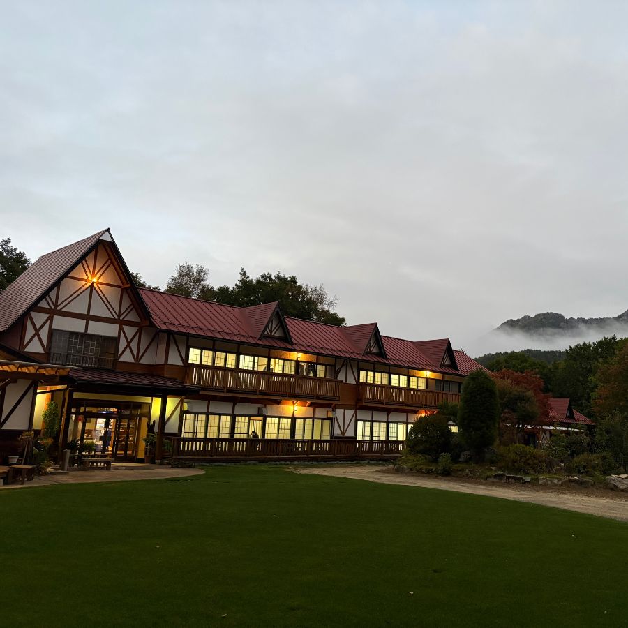Iwane Sanso lodge near Ogawayama Japan