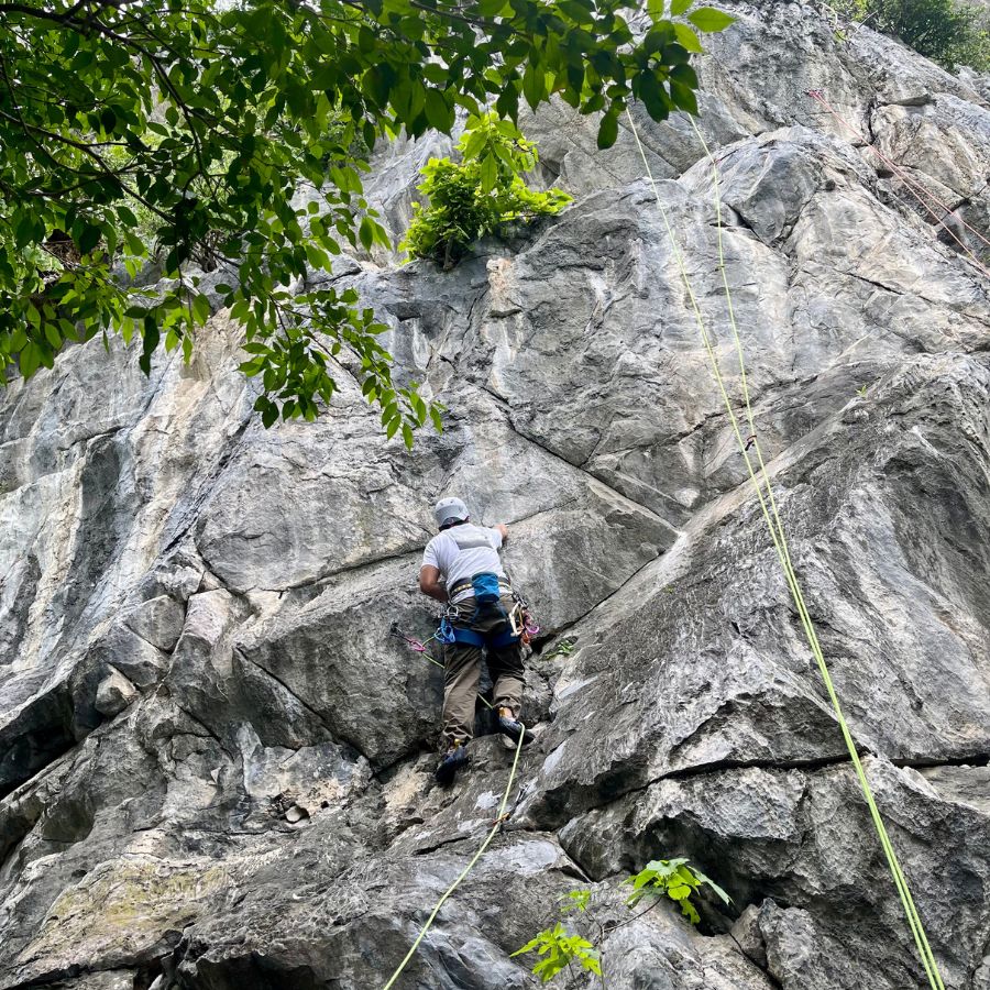 Easy climbing route at the temple area
