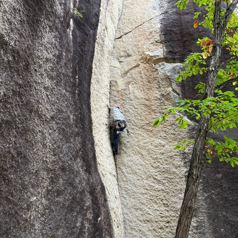 QX climbing Ogawayama Layback