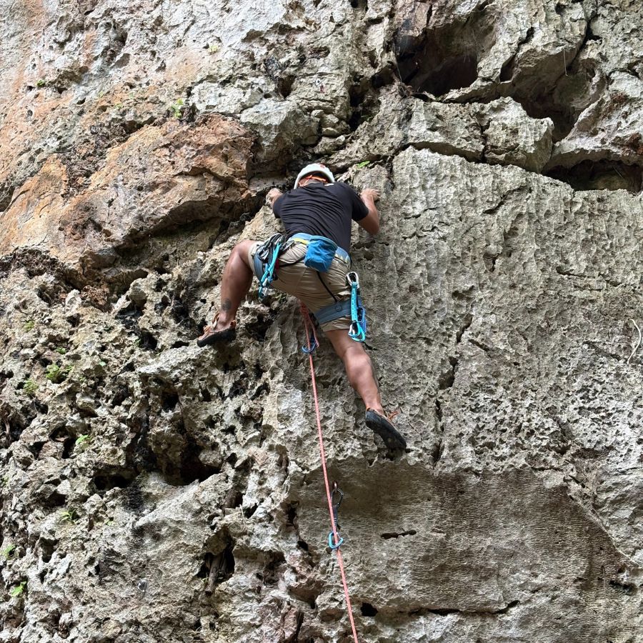 Beginner-friendly climbing route at Khao Cha Ang in Rayong