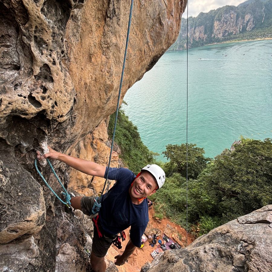Beginner friendly climbing at Thaiwand Wall in Railay, Krabi